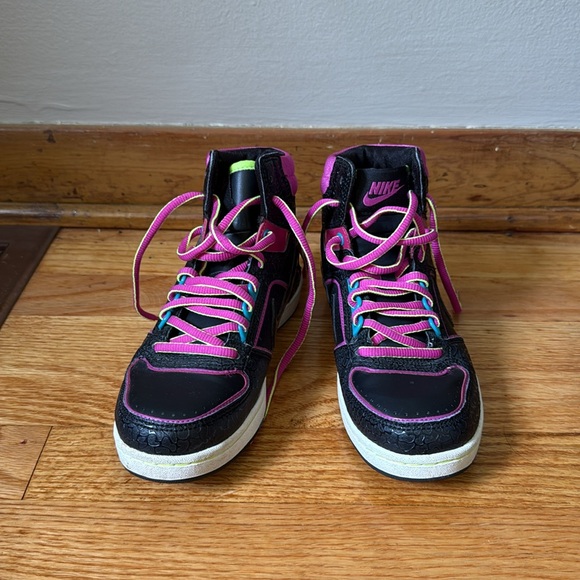 NIKE - Women’s Vintage Nike Air Sneaker - Size 5.5 - Picture 2 of 5